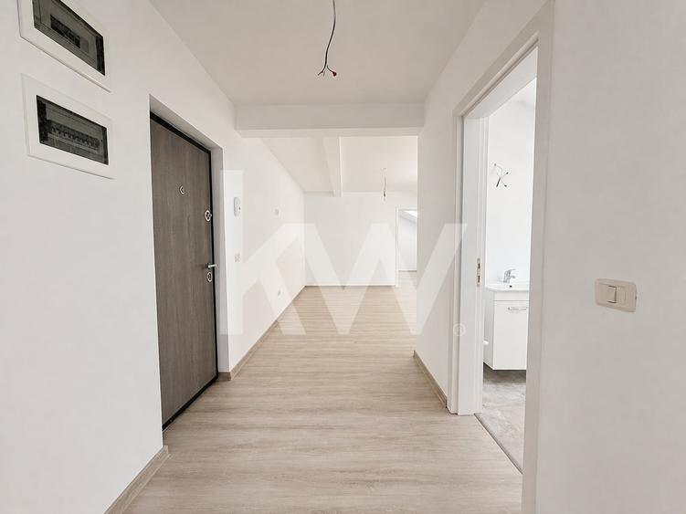 Apartament cu 3 camere semidecomandat în Griviței