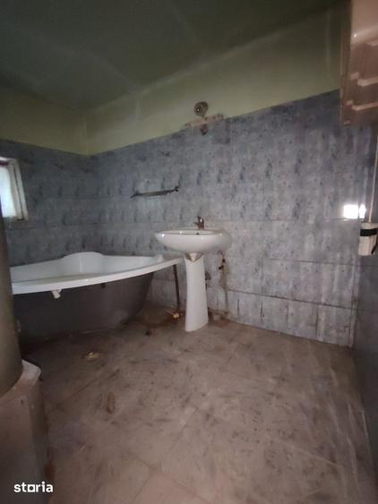 Ocazie!!!Doua case mari la Pancota la pret de apartament. - 5