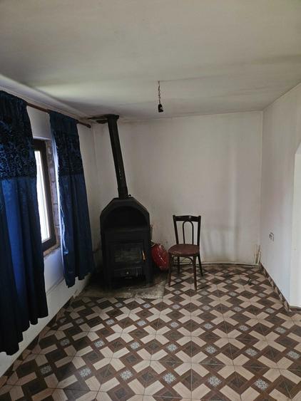 Casă cu 3 camere în Dofteana