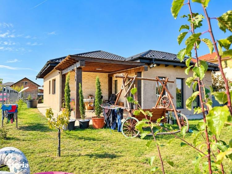 Casă cu 4 camere în Miroslava