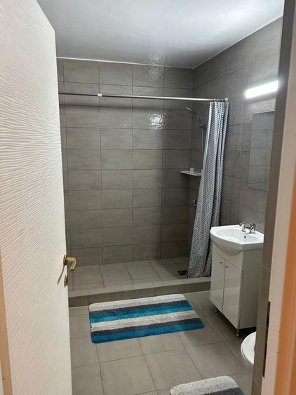 Apartament cu 2 camere decomandat în Florești