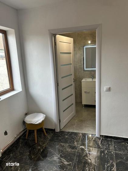 Casa renovata 2 camere de vanzare str. Campului Fagaras jud. Brasov - 1