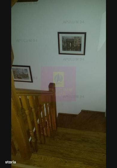 Casă cu 4 camere în Drumul Sării
