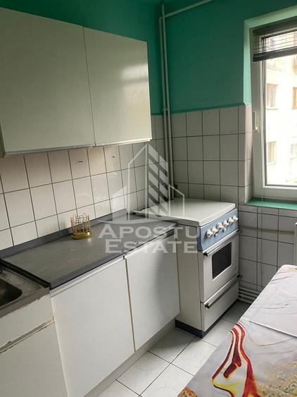 Garsonieră decomandată, mobilată în Complex Studențesc