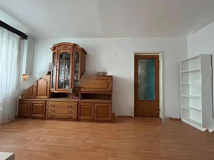 Apartament 3 Camere,Pantelimon,Magazinele Marius,bl.1978,reabilitat,2 bai,Liber - 1