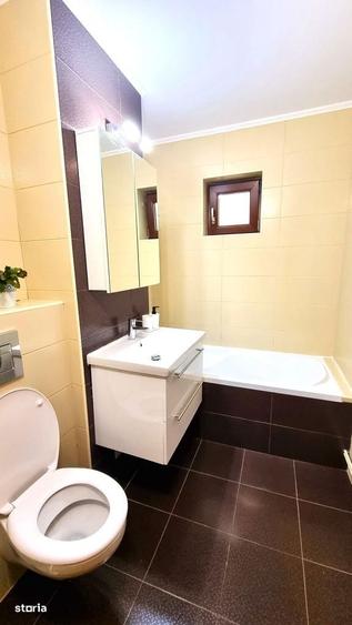 Apartament cu 3 camere în Malu Roșu