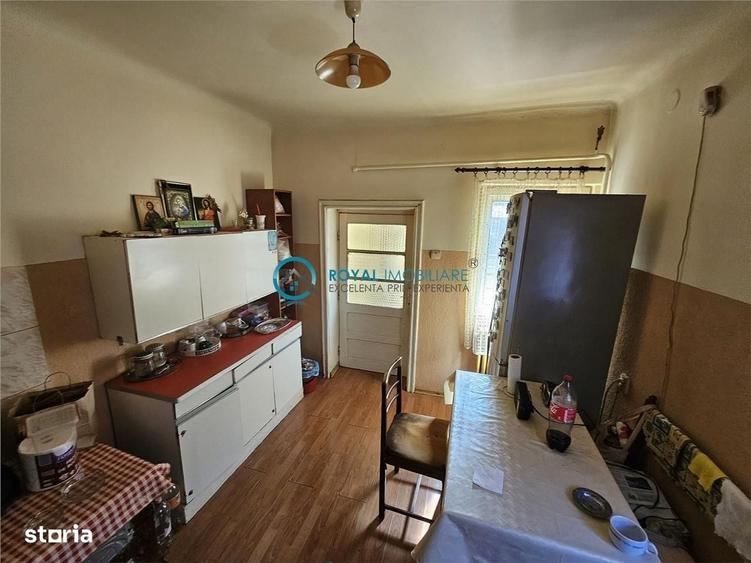Casă cu 4 camere în Fundeni