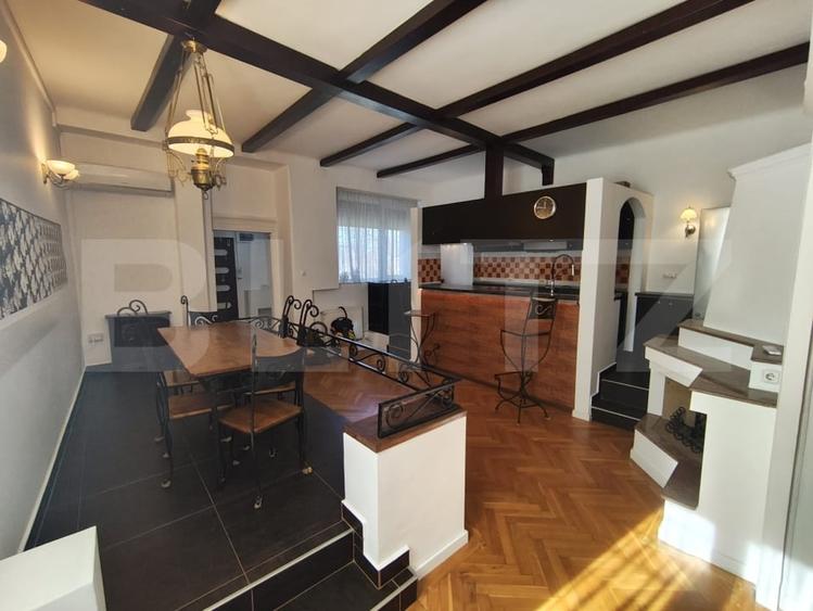 Apartament cu 4 camere semidecomandat, mobilat în Ultracentral