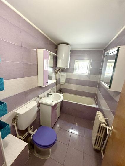 Apartament cu 2 camere decomandat, mobilat în Central