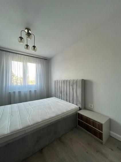Apartament cu 3 camere decomandat, mobilat în Complex Studențesc