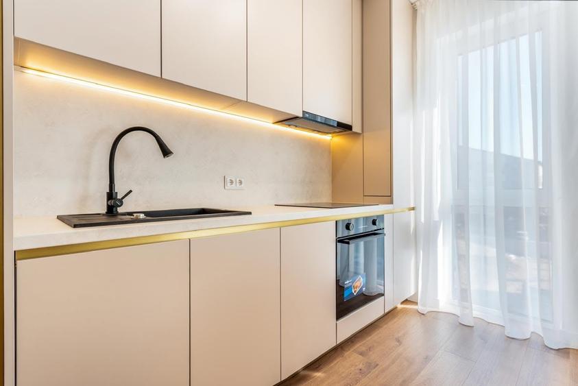 Apartament cu 2 camere semidecomandat, mobilat în Florești
