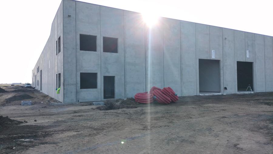 Spațiu industrial, de 7,000 mp, în Sânandrei