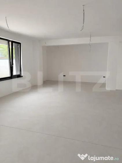 Spațiu comercial, de 198 mp, în Piața Centrală