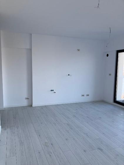 Apartament cu 3 camere decomandat în Pantelimon