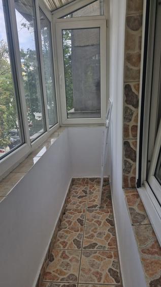 Apartament cu 2 camere decomandat în Drumul Sării