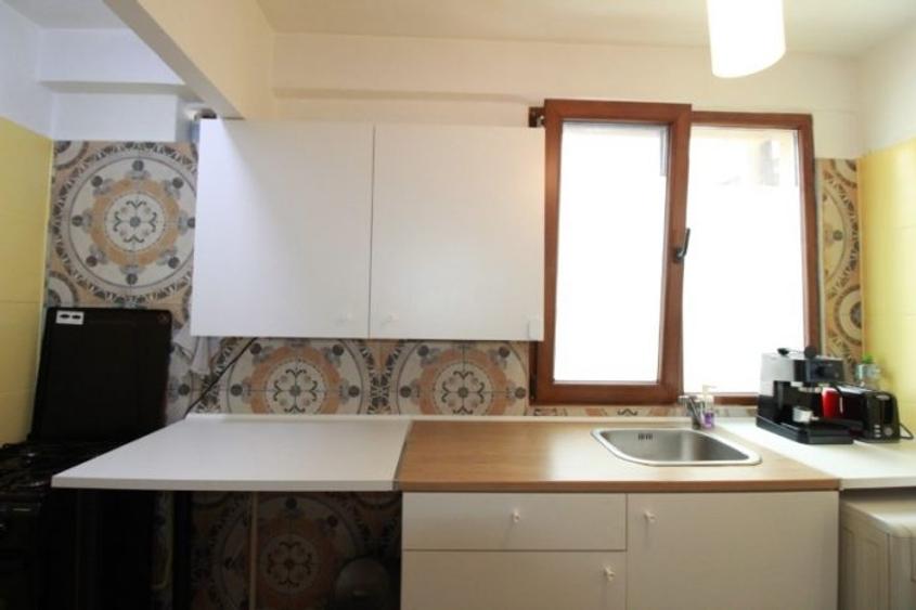 Apartament cu 2 camere decomandat, mobilat în Eroii Revoluției