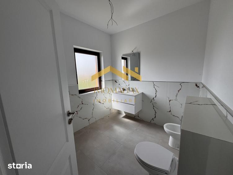 Casă cu 4 camere cu Teren 250 Mp în Sânmihaiu Român