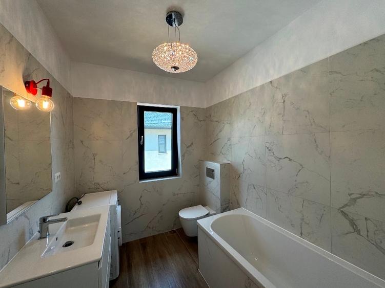 Casă individuală cu 5 camere cu Teren 590 Mp în Corbeanca
