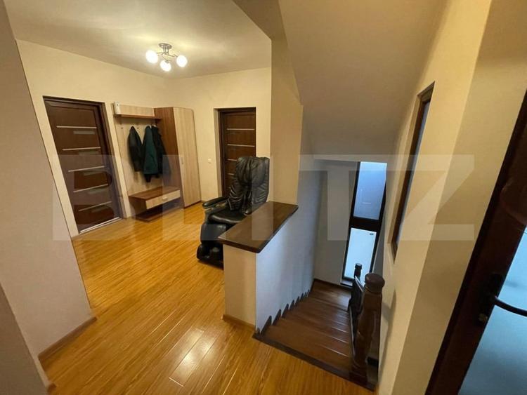 Casă individuală cu 6 camere cu Canalizare în Semicentral