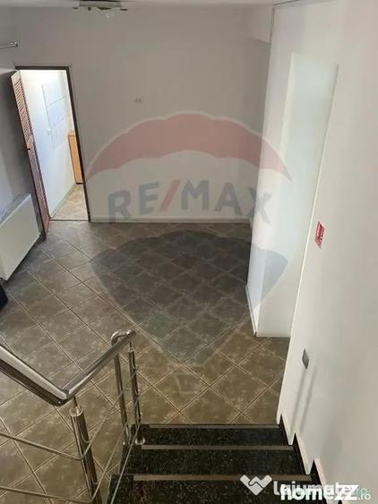 Casă cu 5 camere cu Teren 188 Mp în Vitan