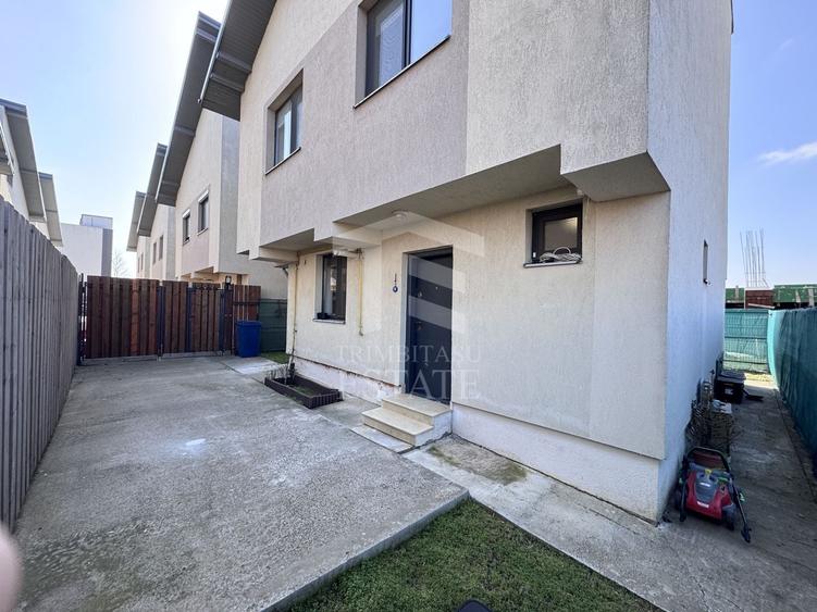 Casă individuală cu 4 camere cu Canalizare în Exterior Sud