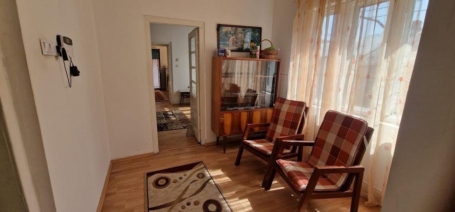 Casă cu 3 camere în Exterior Vest