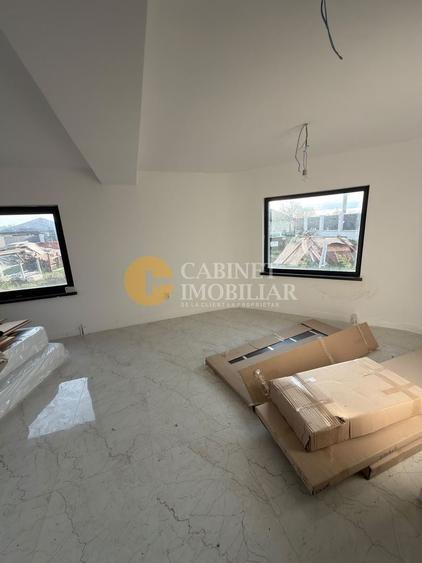 Casă individuală cu 5 camere cu Canalizare în Țuțora