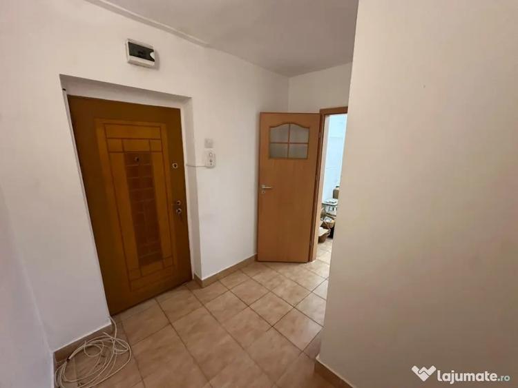 Apartament cu 2 camere semidecomandat în Nord