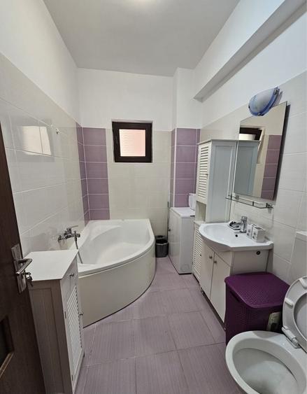 Apartament cu 2 camere decomandat în Berceni