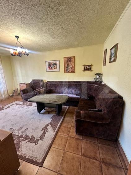 Apartament cu 4 camere decomandat în Central
