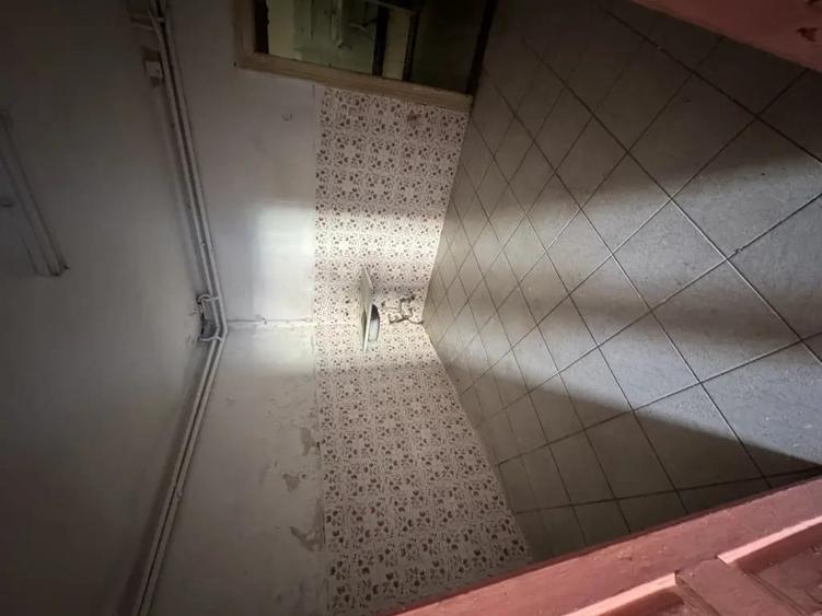 Casă cu 5 camere în Central