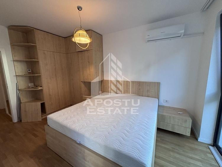 Apartament cu 2 camere semidecomandat, mobilat în Central