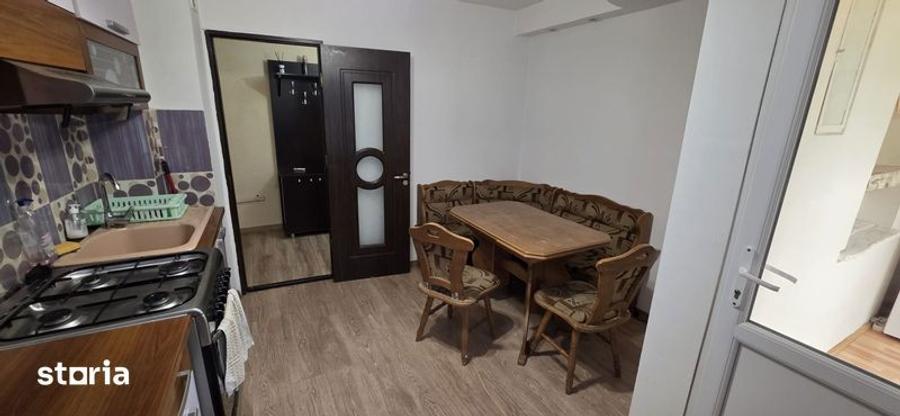 Apartament cu 3 camere decomandat în Gării