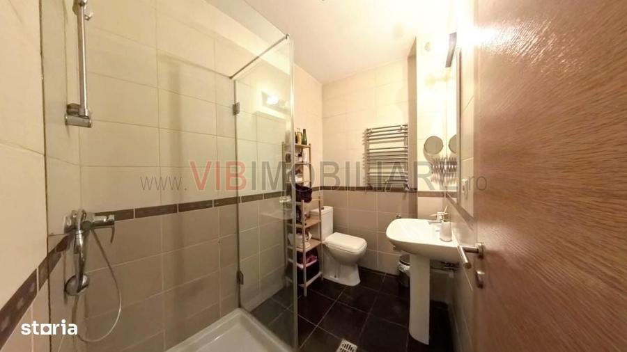 Apartament cu 3 camere semidecomandat în Kiseleff