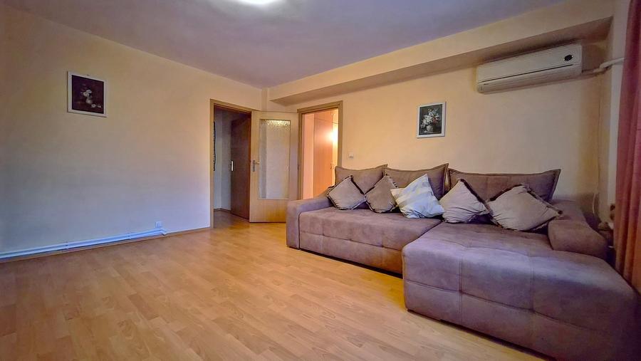 Apartament cu 2 camere semidecomandat în Inel II