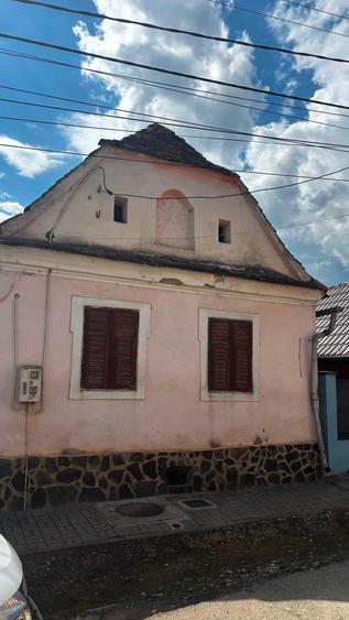 Casă cu 2 camere cu Teren 674 Mp în Șaroș pe Târnave
