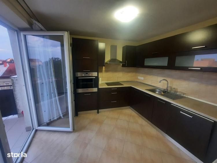 Apartament cu 3 camere decomandat în Titulescu