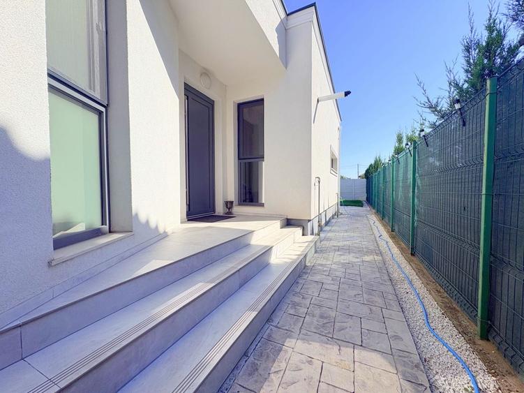 Duplex cu 4 camere cu Canalizare în Dumbrăvița