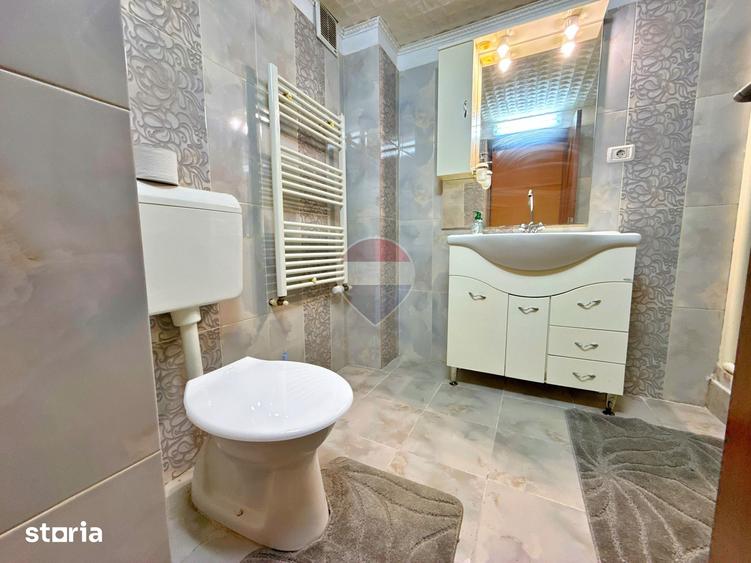 Casă cu 5 camere cu Teren 133 Mp în Drăgășani