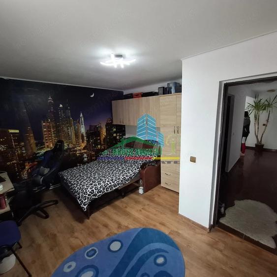 Casă cu 5 camere cu Teren 157 Mp în Central