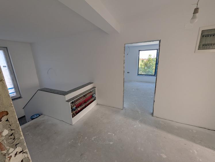 Casă individuală cu 5 camere cu Canalizare în Ștefăneștii de Jos
