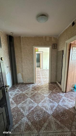 Apartament cu 2 camere semidecomandat în Rahova