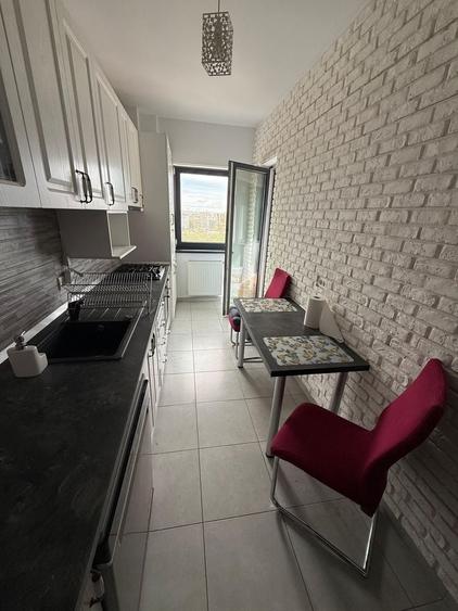Apartament cu 2 camere decomandat în Lacul Morii