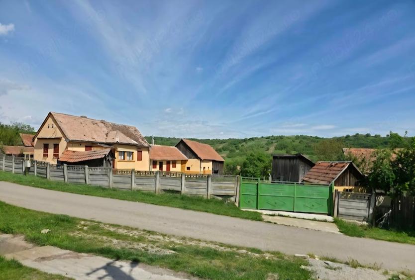 Casă individuală cu 4 camere cu Teren 1280 Mp în Alămor