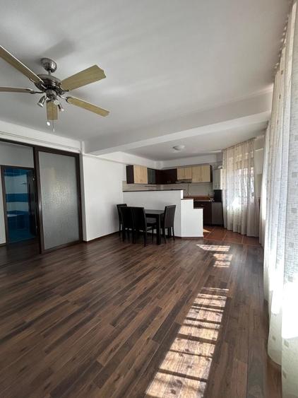 Apartament cu 3 camere decomandat în Bujoreni