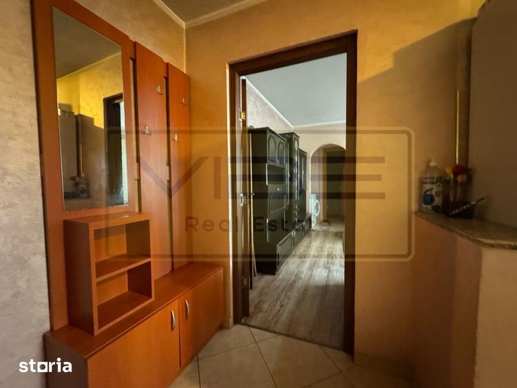 Apartament cu 2 camere semidecomandat, mobilat în Central
