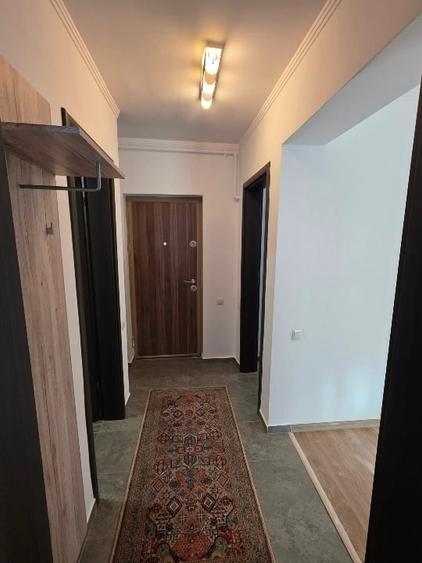 Apartament cu 2 camere decomandat, mobilat în Roșu