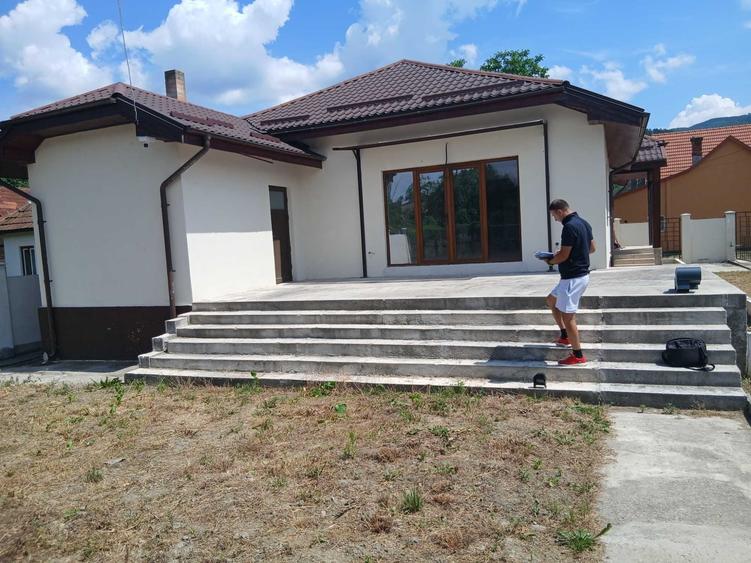 Casă cu 3 camere în Livadia
