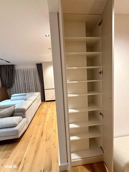 Apartament cu 3 camere, mobilat în Central