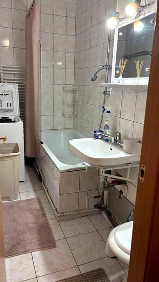 Garsonieră decomandată în Județean